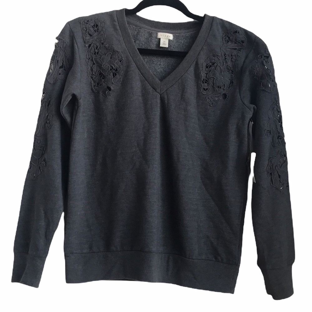 Hinge Grey V-Neck sweater Cut-out floral sleeves